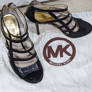 MK size 9 cage heels w/ dust bag run large